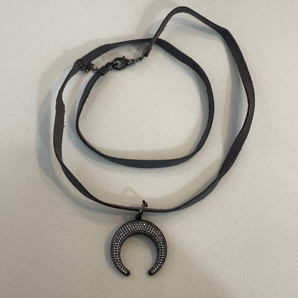 Moon Choker